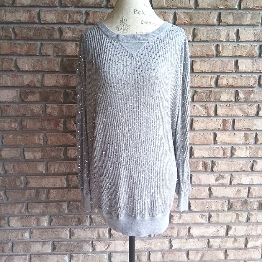 Haute Hippie Silk Cashmere Blend Gray Long Sleeve Sequined Tunic Sweater.